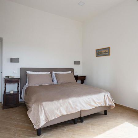 Residenza 33 Hotel Наполи Екстериор снимка