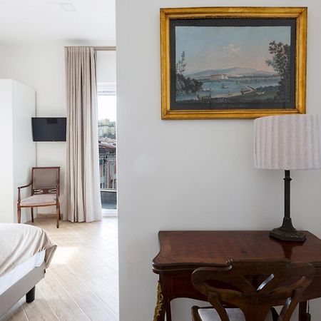 Residenza 33 Hotel Наполи Екстериор снимка