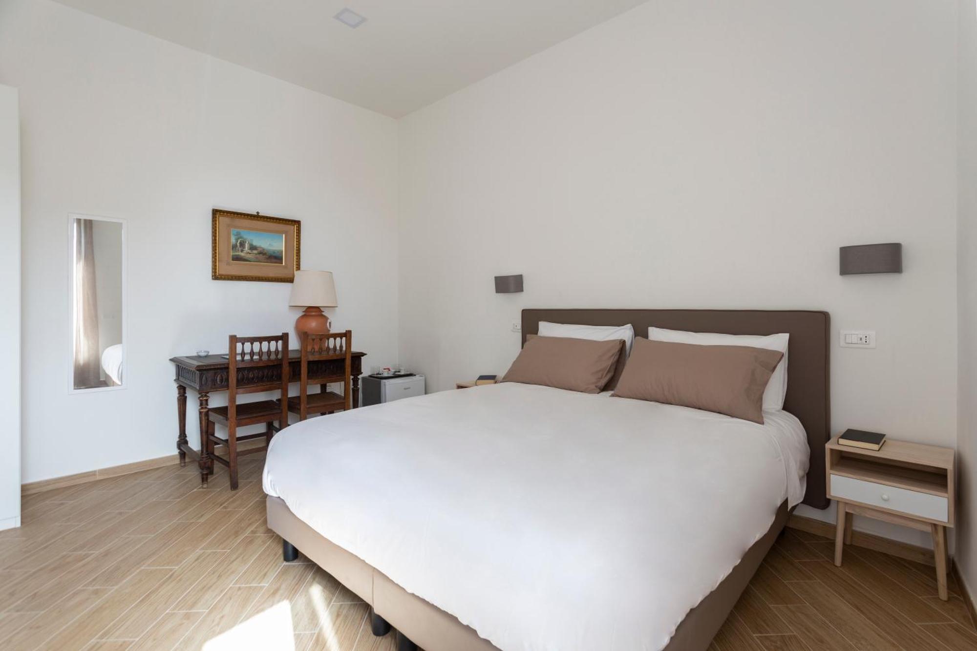 Residenza 33 Hotel Наполи Екстериор снимка