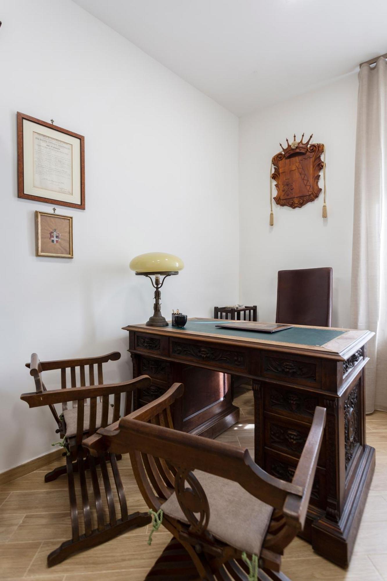 Residenza 33 Hotel Наполи Екстериор снимка